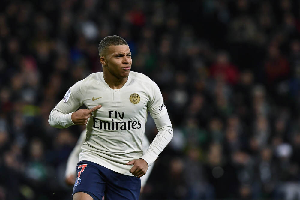 美股盘前丨股指期货齐跌 拼多多盘前跌近4%